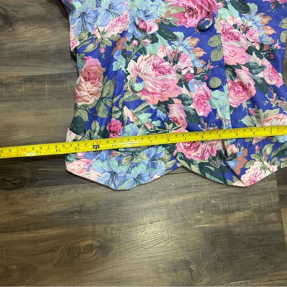 Retro Vibrant Floral Strapless Dress - Picture 3 of 4